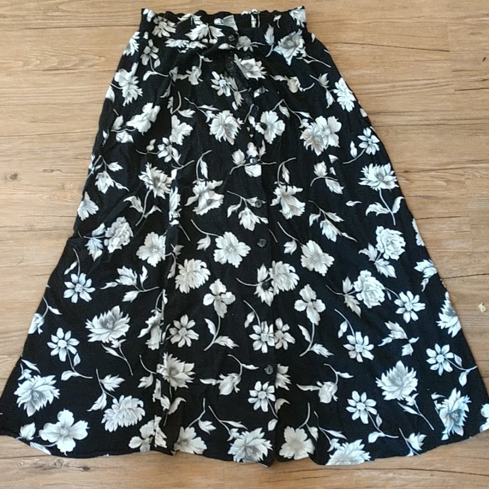 Expressions midi skirt
